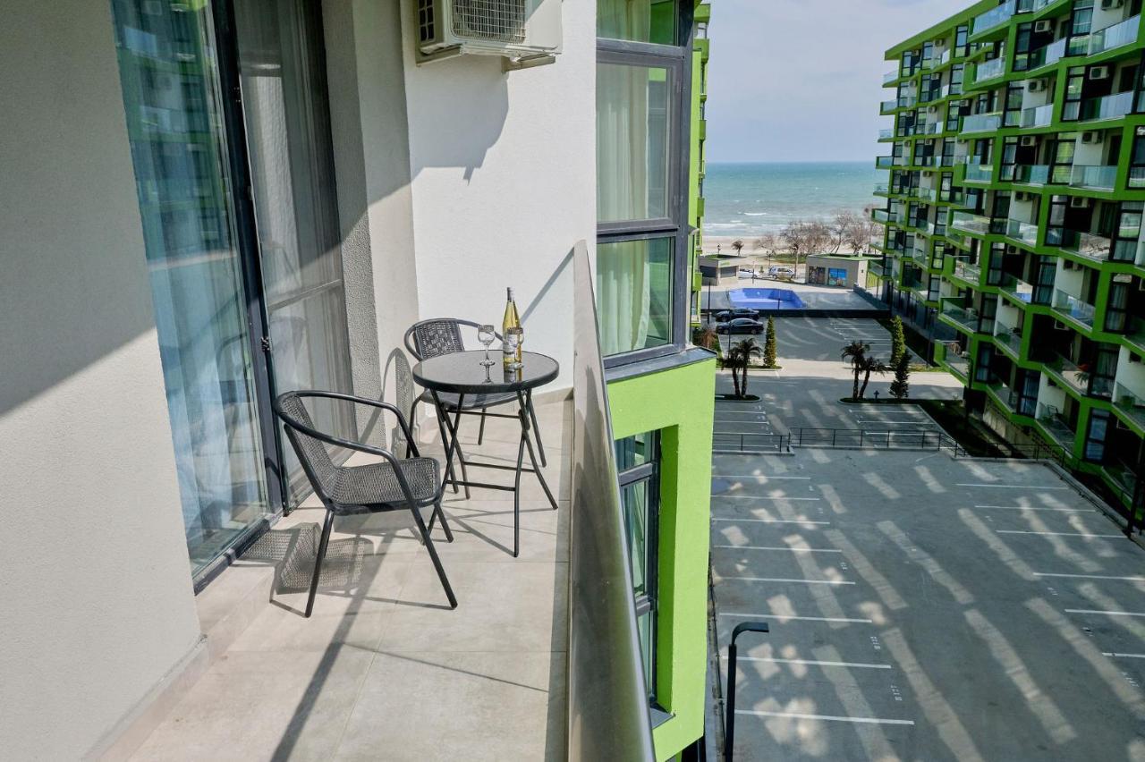 Moon Sea View Apartment - Spa N Pools Resort مامايا المظهر الخارجي الصورة