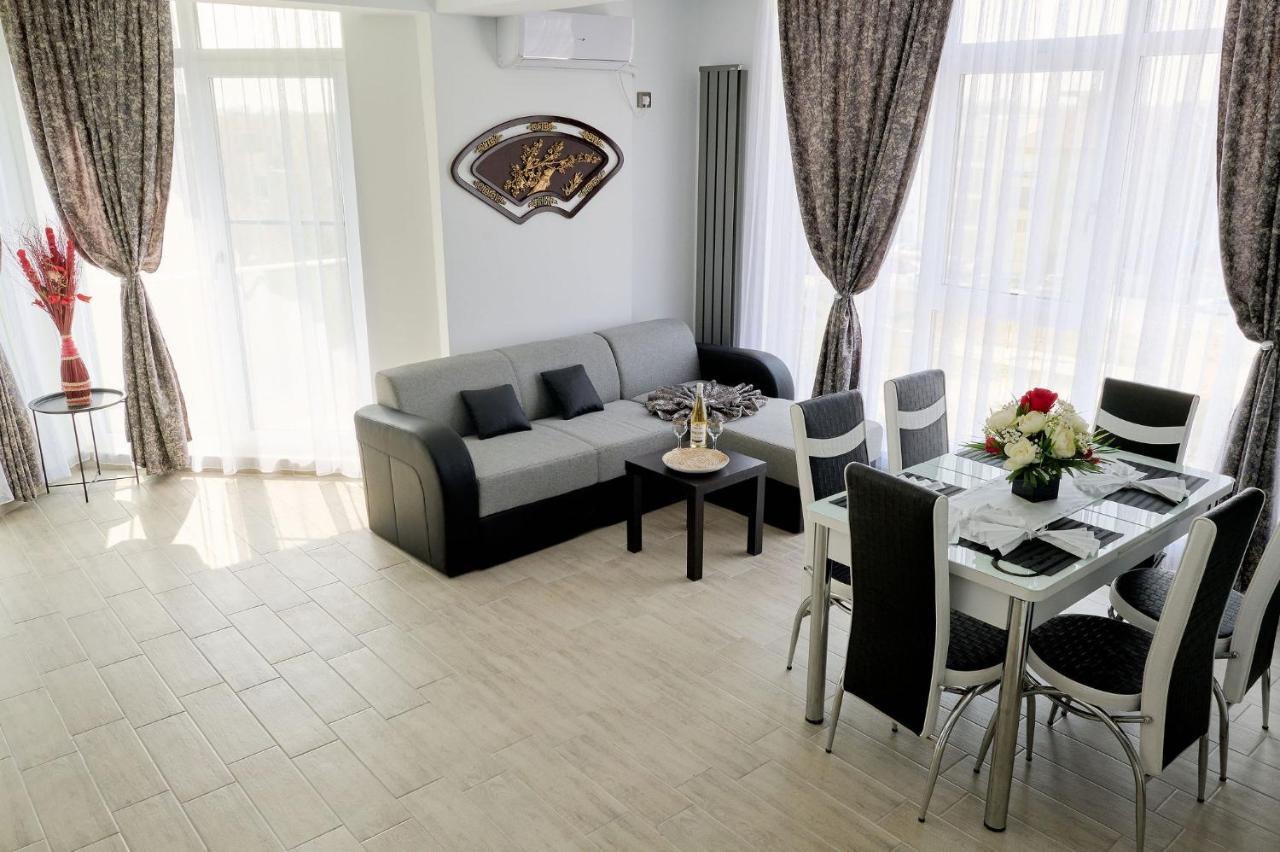 Moon Sea View Apartment - Spa N Pools Resort مامايا المظهر الخارجي الصورة