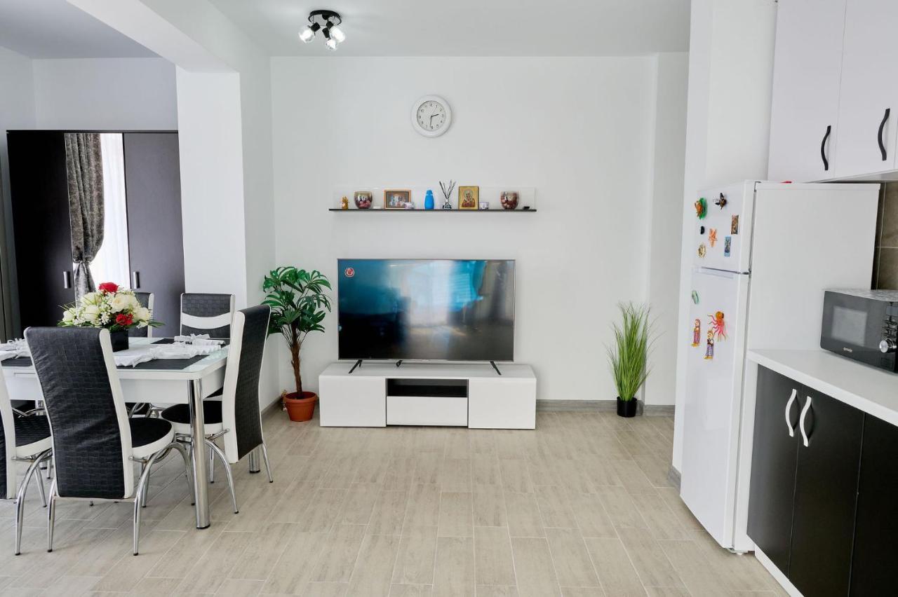 Moon Sea View Apartment - Spa N Pools Resort مامايا المظهر الخارجي الصورة
